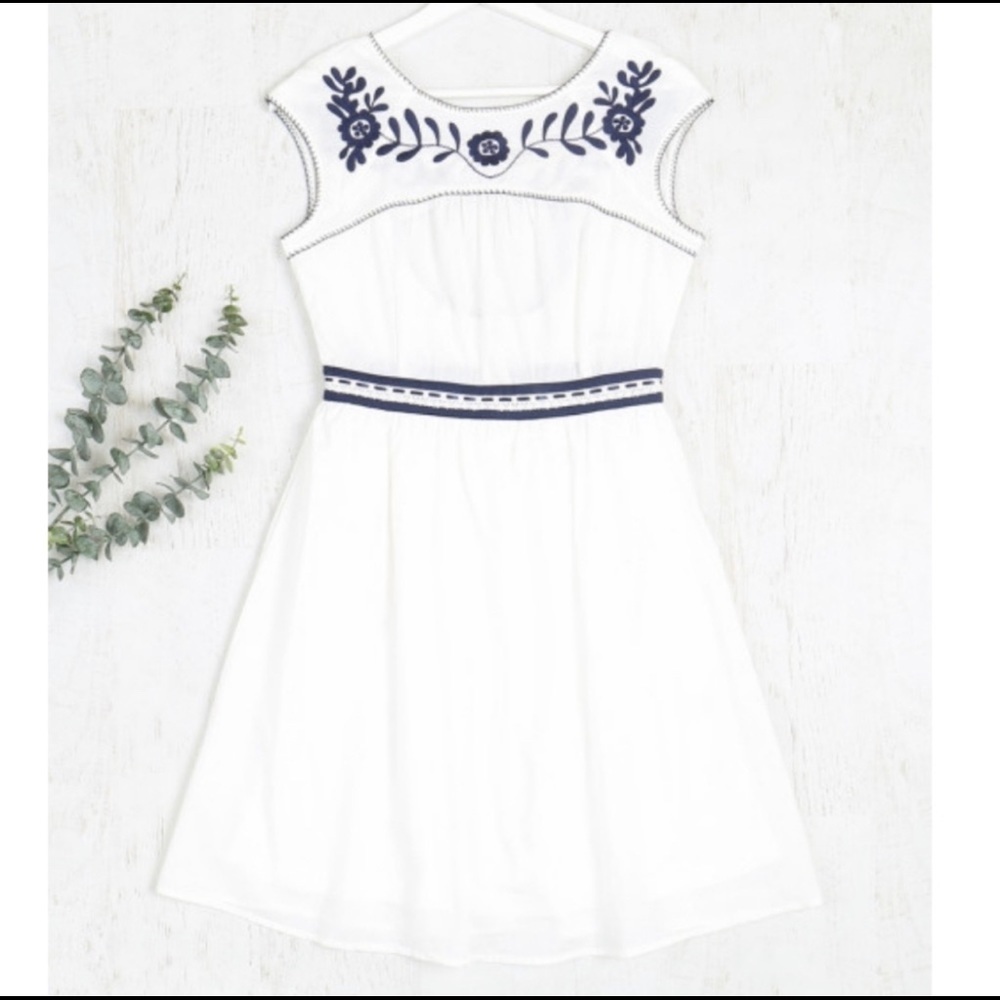 The ELISE Embroidered A-Line Dress - Picture 7 of 7